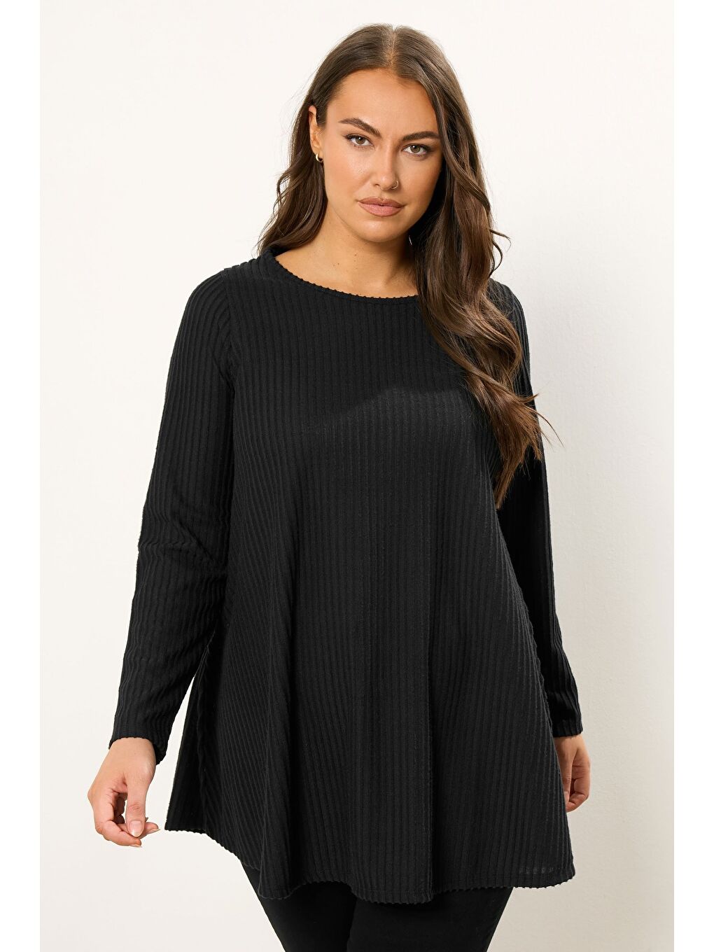 Siyah Büyük Beden Bisiklet Yaka Uzun Kollu Fitilli T-shirt 304381-1