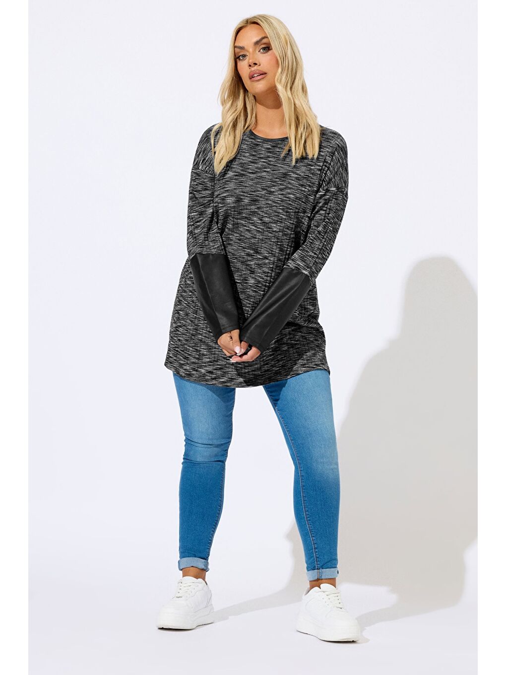 Antrasit Büyük Beden Bisiklet Yaka Uzun Kollu Deri Detaylı T-shirt 303939