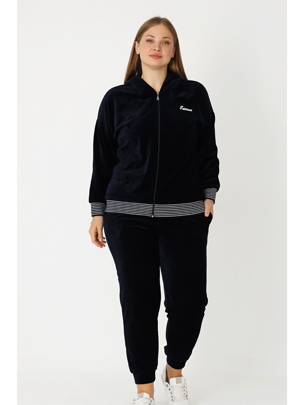 Lacivert Fermuarlı Kapüşonlu Pamuklu Kadife Uzun Kol Baskılı Cepli Kadın Büyük Beden Eşofman Takımı-5