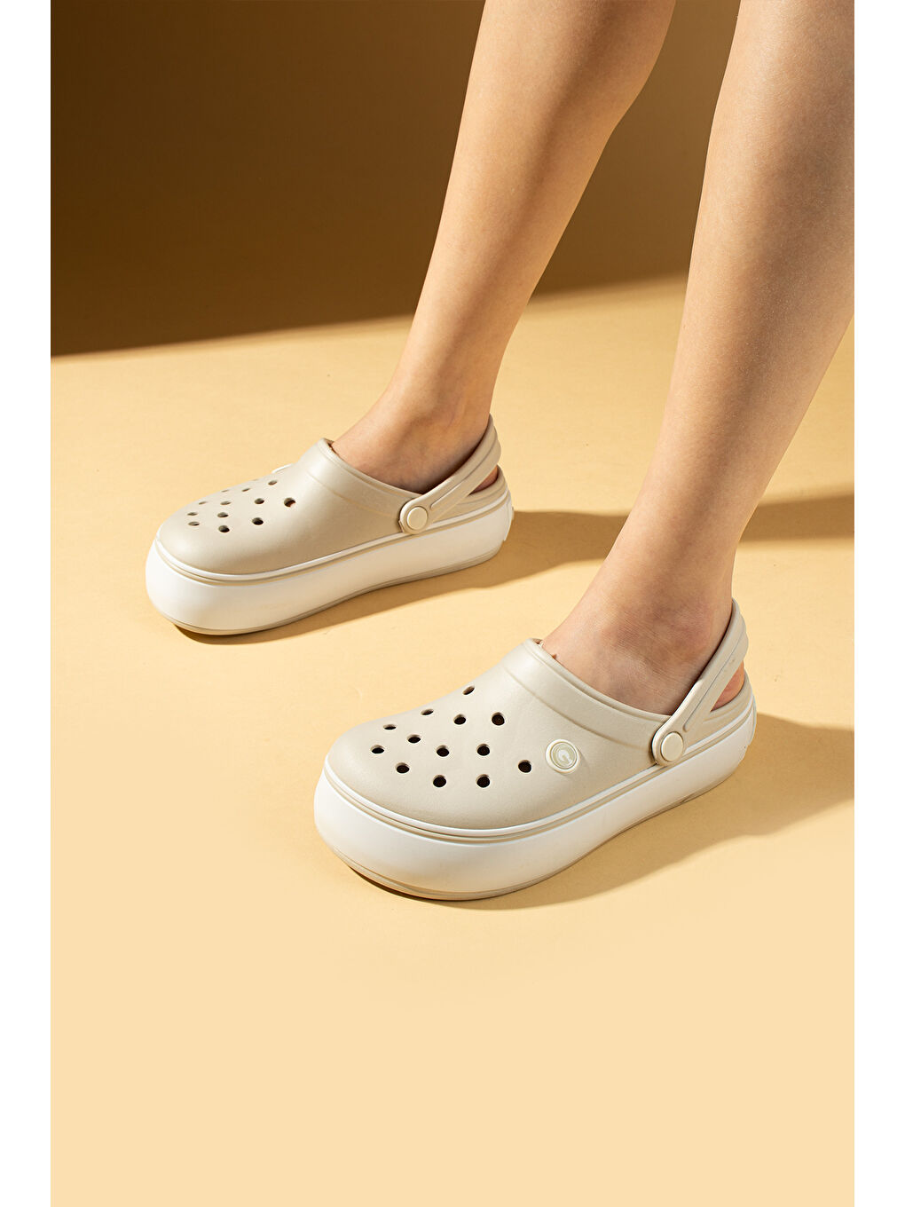 Bej Beyaz Şeritli Yüksek Taban Comfort Eva Kadın Sandalet 011-812-25