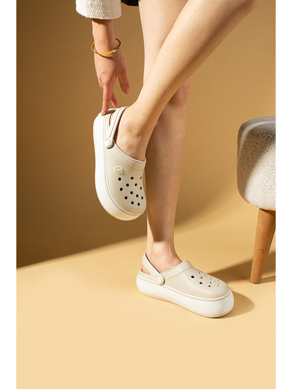 Bej Beyaz Şeritli Yüksek Taban Comfort Eva Kadın Sandalet 011-812-25-2