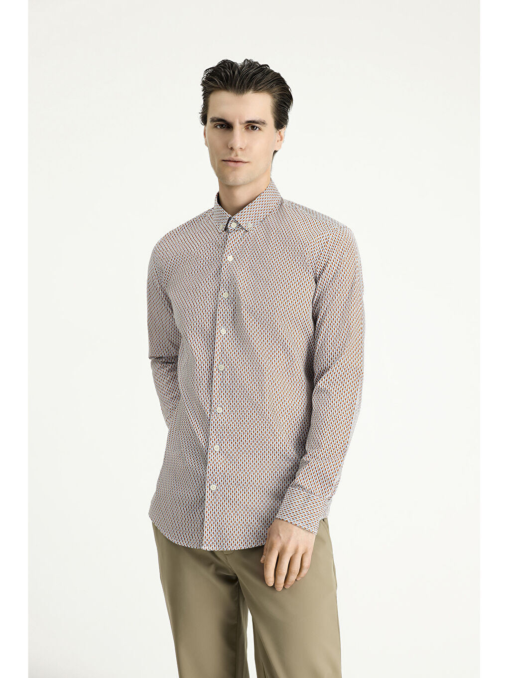 Kahverengi Uzun Kol Slim Fit Dar Kesim Baskılı Pamuk Düğmeli Yaka Gömlek-2