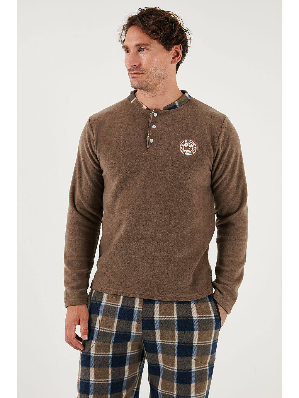 Kahverengi Ekoseli Regular Fit Düğmeli Bisiklet Yaka Kışlık Polar Erkek Pijama Takımı 60961008-2