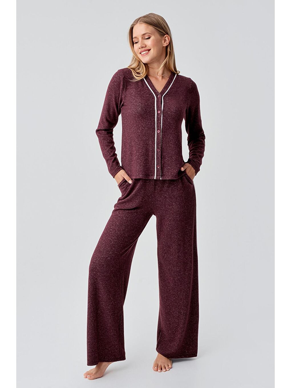 Bordo Uzun Kollu Düğmeli Esnek Yumuşak Dokulu Viskoz Pijama Takım 18205