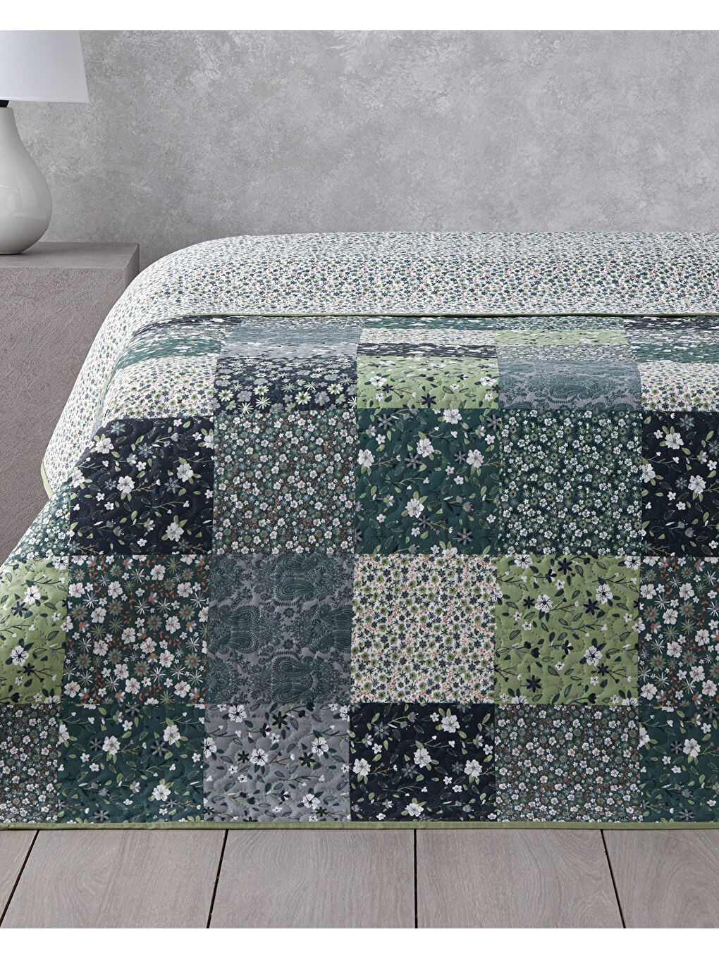 English Home Flower Patchwork Çift Taraflı Tek Kişilik Çok Amaçlı Örtü Yeşil - 2