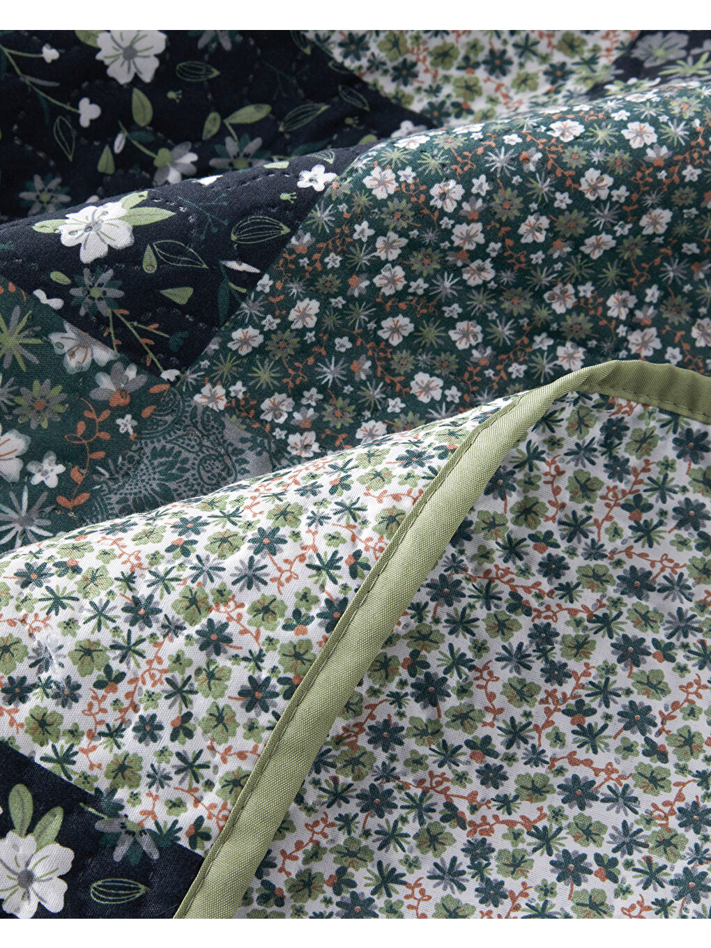 English Home Flower Patchwork Çift Taraflı Tek Kişilik Çok Amaçlı Örtü Yeşil - 4