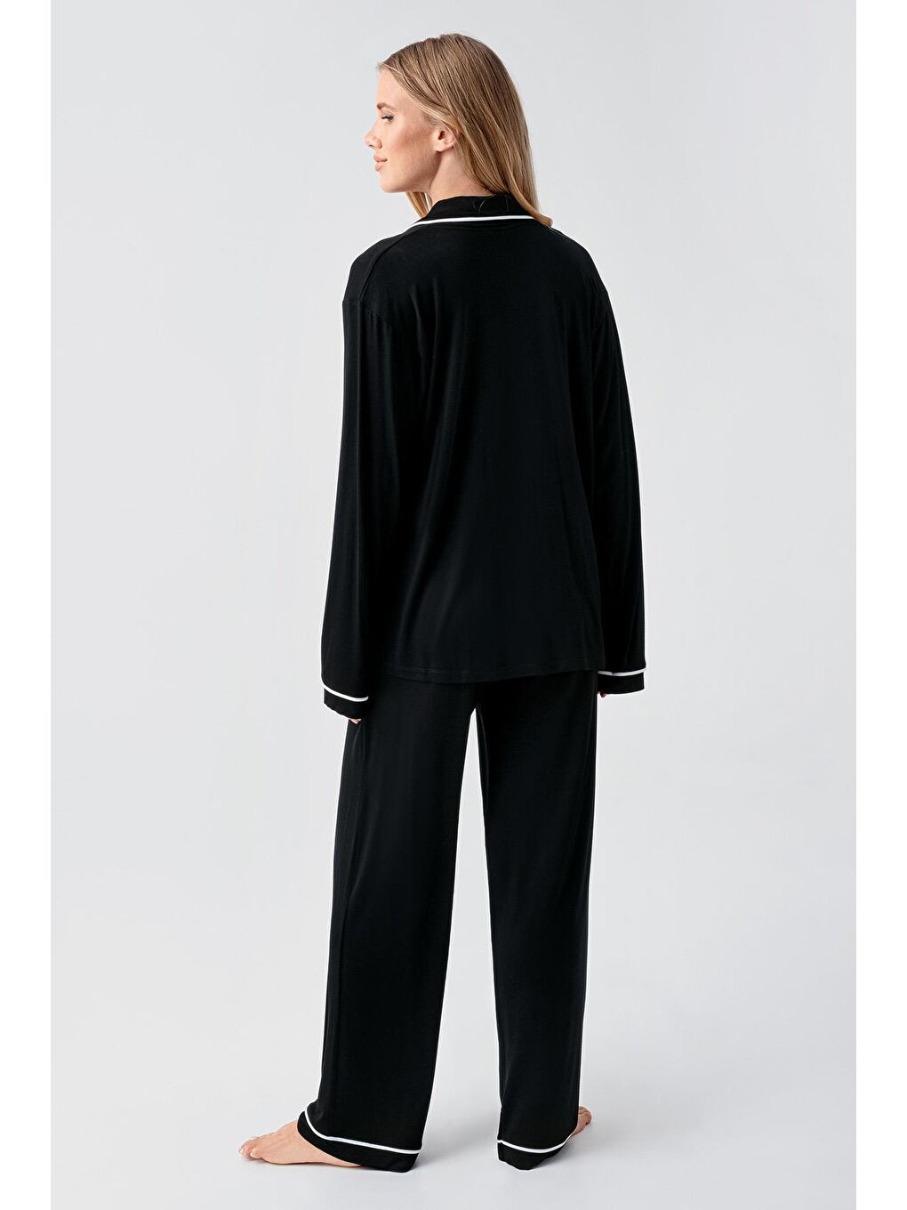 Siyah Uzun Kollu Düğmeli Esnek Viskoz Pijama Takım 18207-2