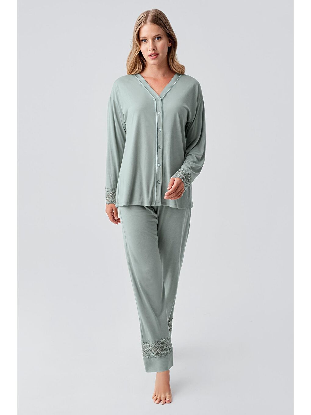 Yeşil Uzun Kollu Düğmeli Dantelli Esnek Viskoz Pijama Takım 18206-1