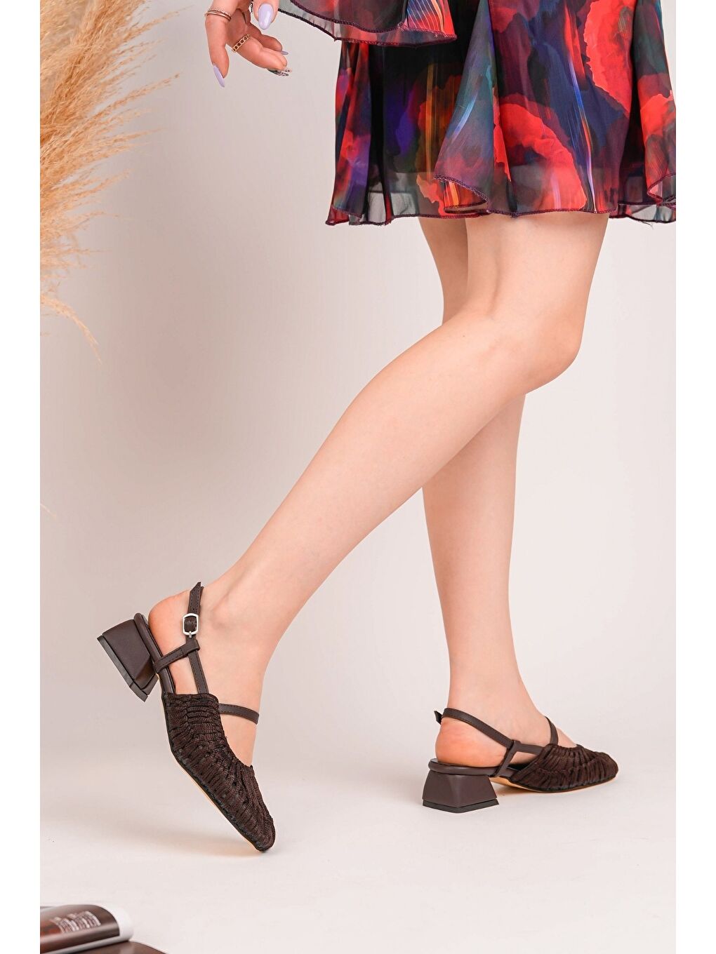 Kahverengi MESH Kadın Örgü ve File Detaylı Bantlı Arkası Açık Kısa Topuklu Ayakkabı-5