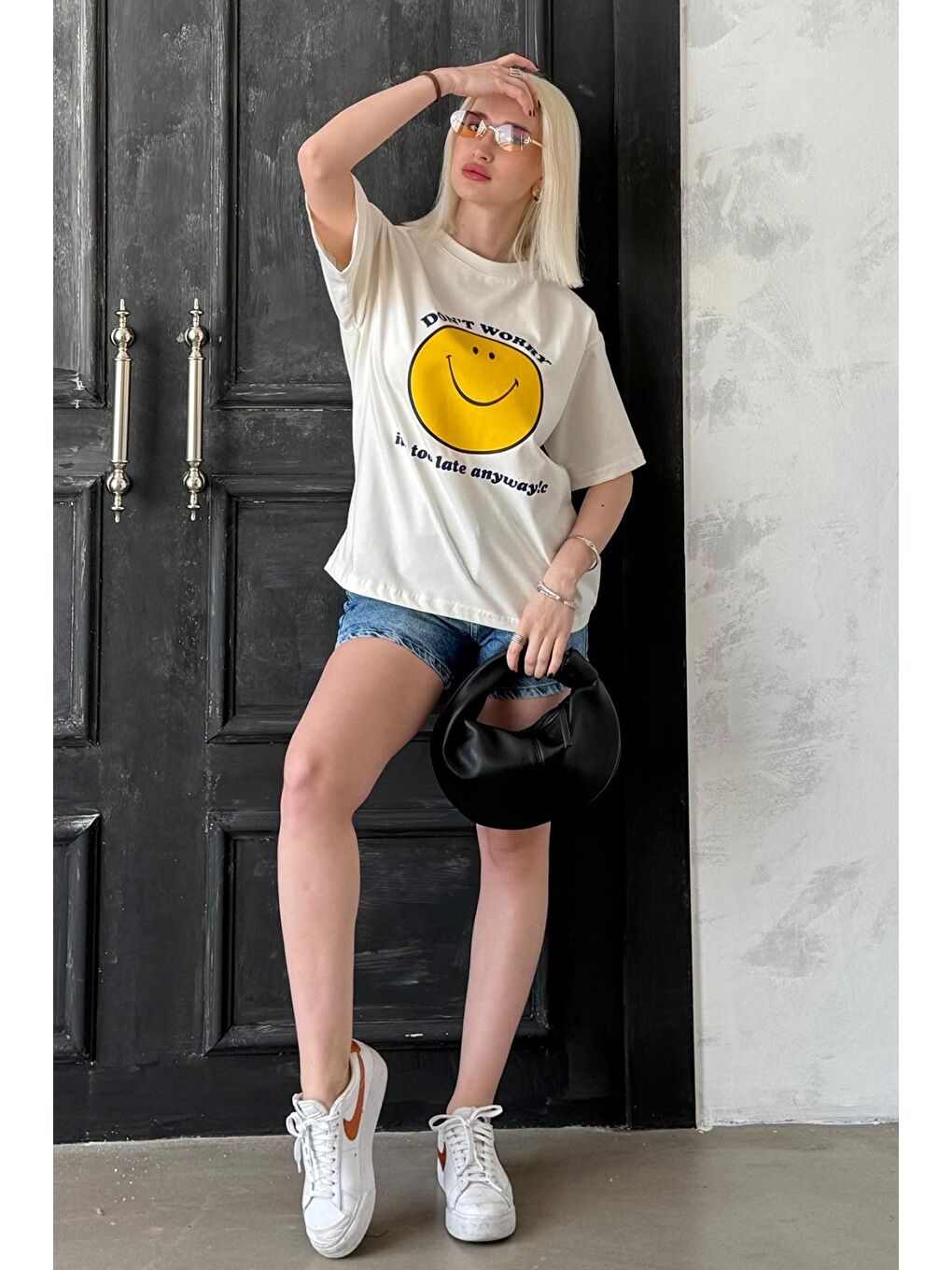 Ekru Bisiklet Yaka Baskılı Kadın Basictişört Mg2379-2