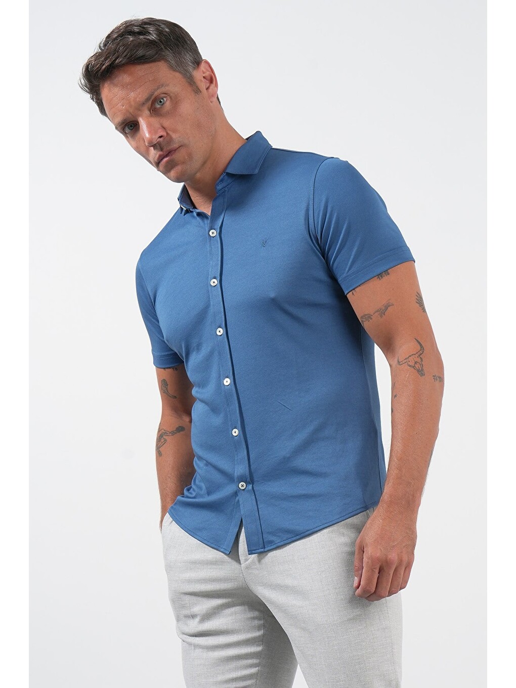 İndigo İtalyan Yaka Kısa Kol Cepsiz Slim Fit Pamuklu Gömlek 1004260158-2