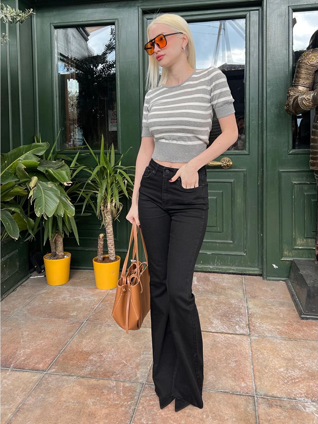 Gri Bisiklet Yaka Çizgili Kadın T-Shirt Mg2400-2