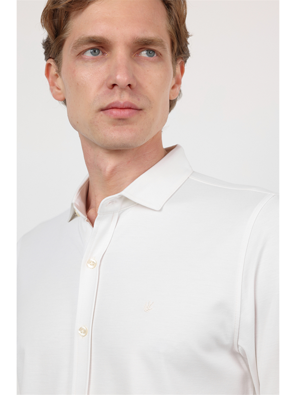 Beyaz İtalyan Yaka Uzun Kol Cepsiz Performans Ürün Slim Fit Gömlek 1004260160-1