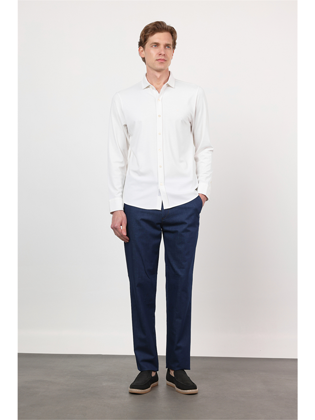 Beyaz İtalyan Yaka Uzun Kol Cepsiz Performans Ürün Slim Fit Gömlek 1004260160-3