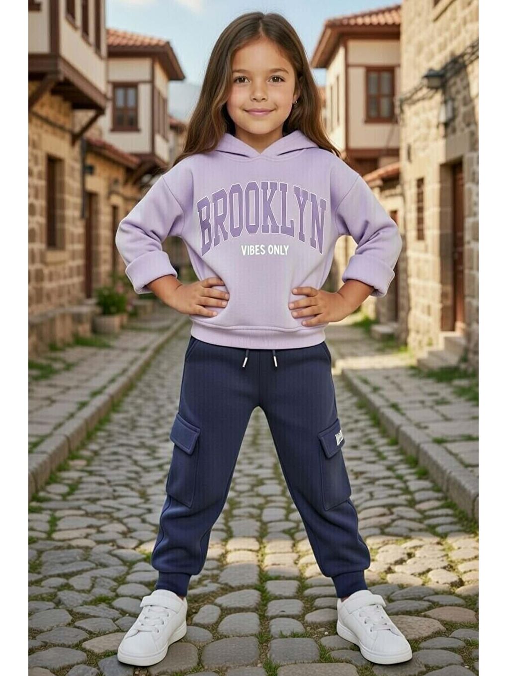 Kız Çocuk Göğsünde Brooklyn Yazı Baskılı ve Kanguru Cepli 3 İplik Lila Eşofman Takım-1