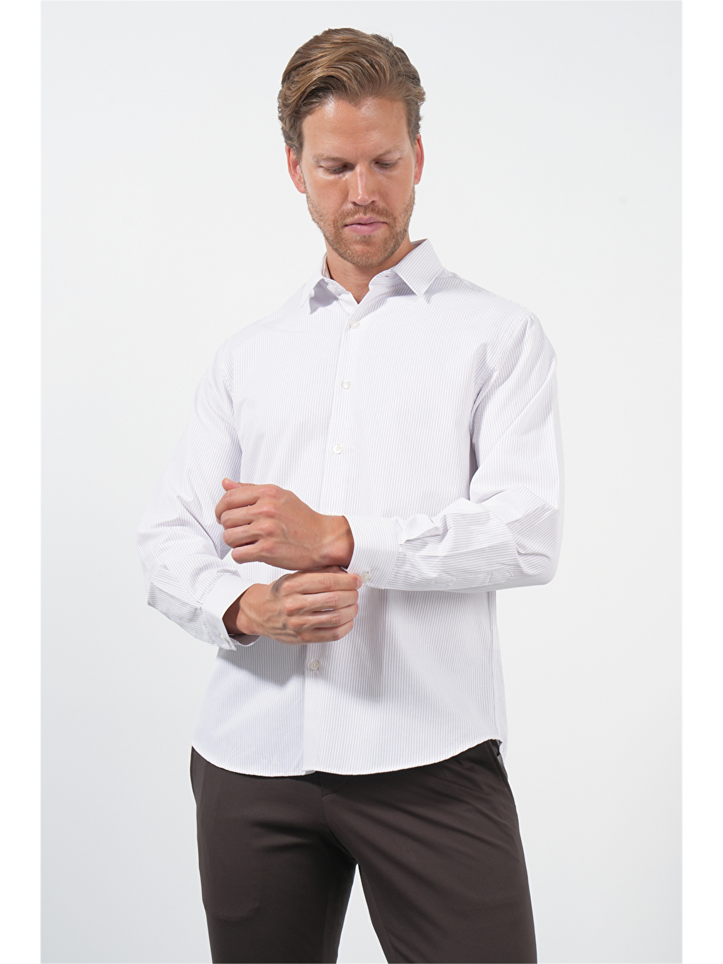 Beyaz-Lila Sert Yaka Uzun Kol Cepsiz Slim Fit Pamuklu Gömlek 1004260210-2