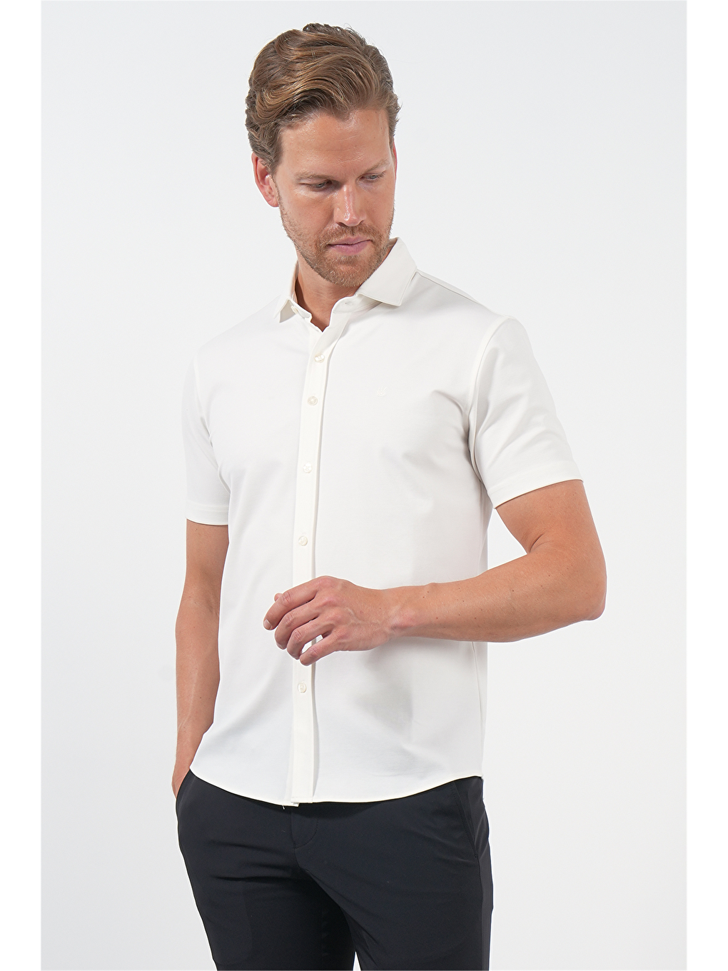 Beyaz İtalyan Yaka Kısa Kol Cepsiz Slim Fit Esnek Gömlek 1004260159-1
