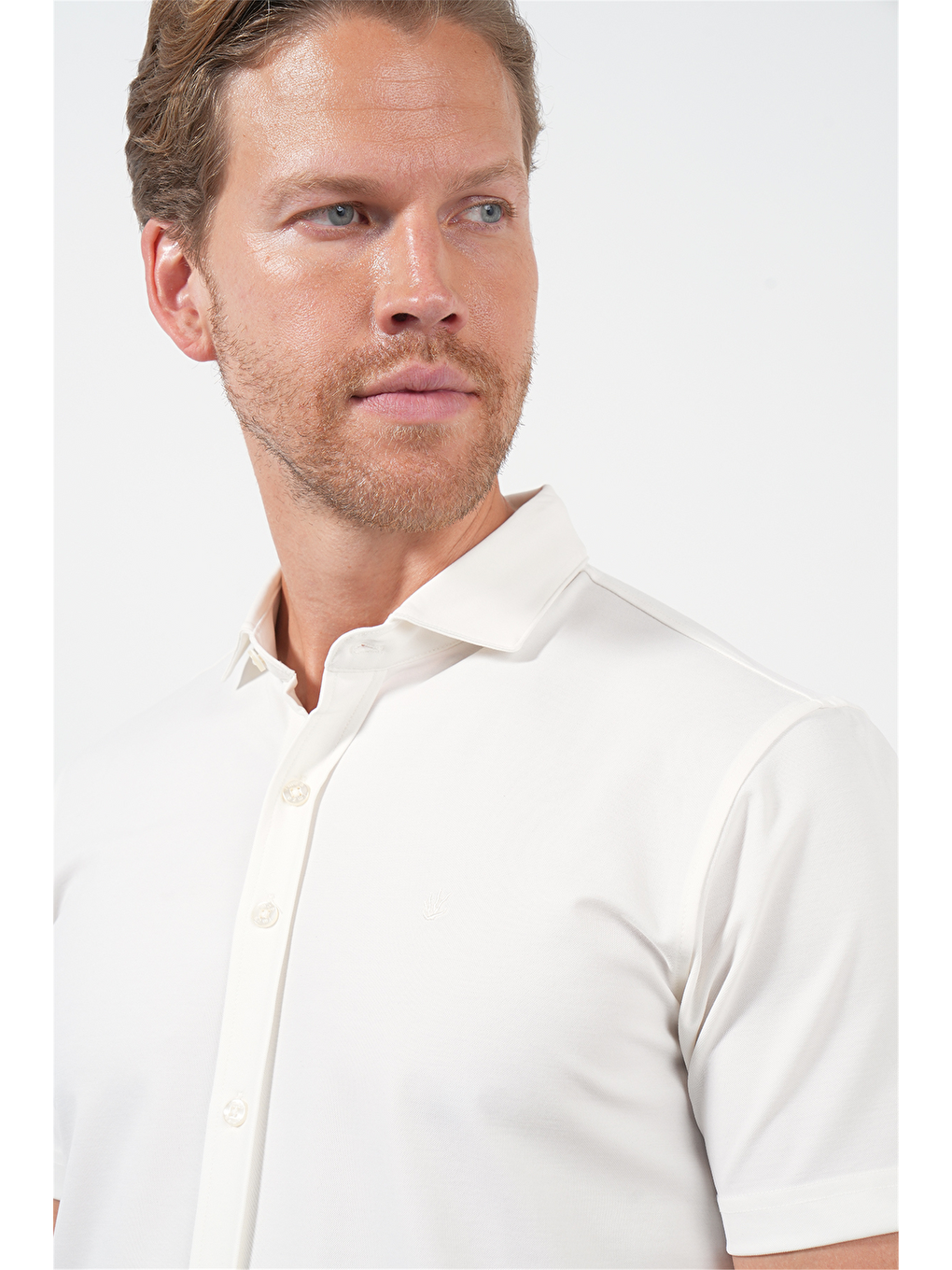 Beyaz İtalyan Yaka Kısa Kol Cepsiz Slim Fit Esnek Gömlek 1004260159-3