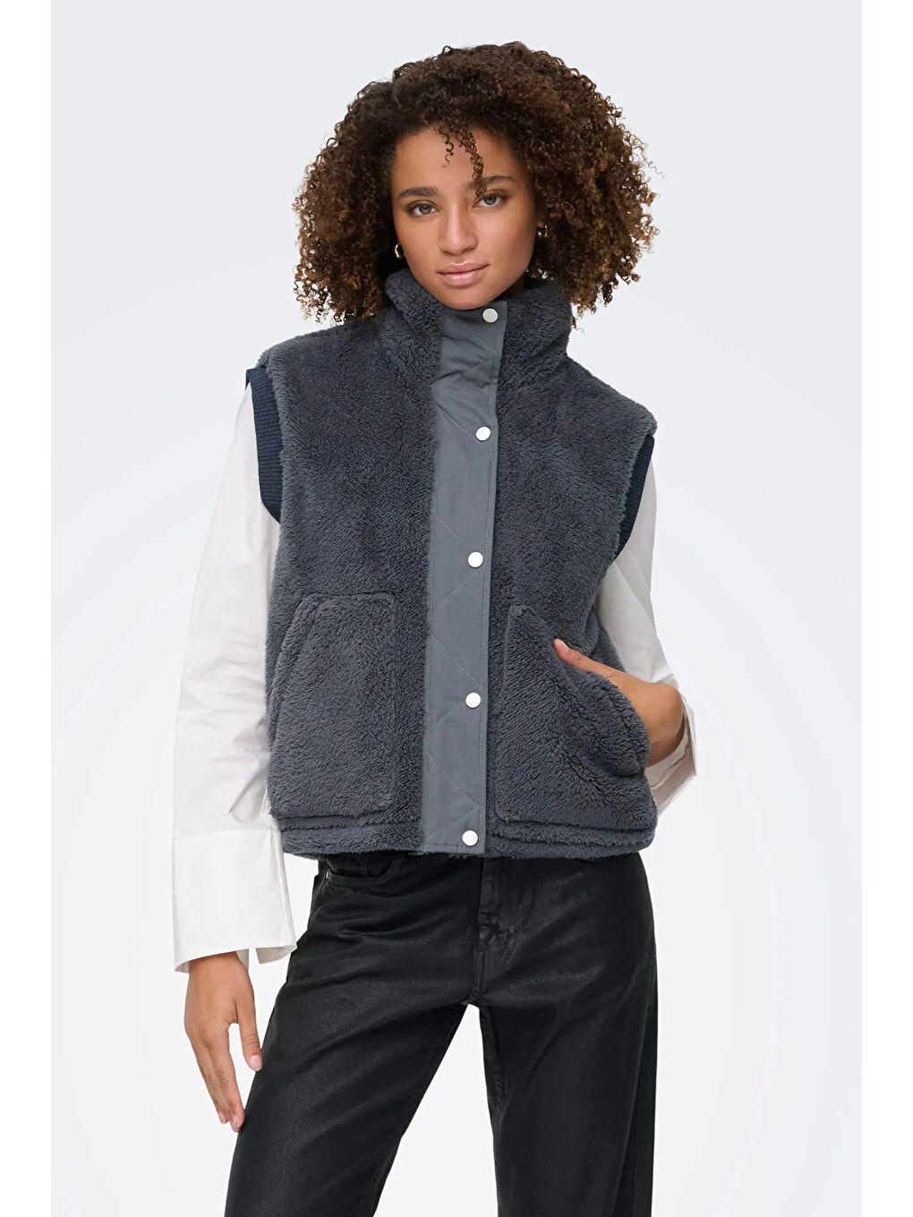 Antrasit Onlbari Regular Fit Dik Yaka Cepli Pelüş Yelek 15358902-1