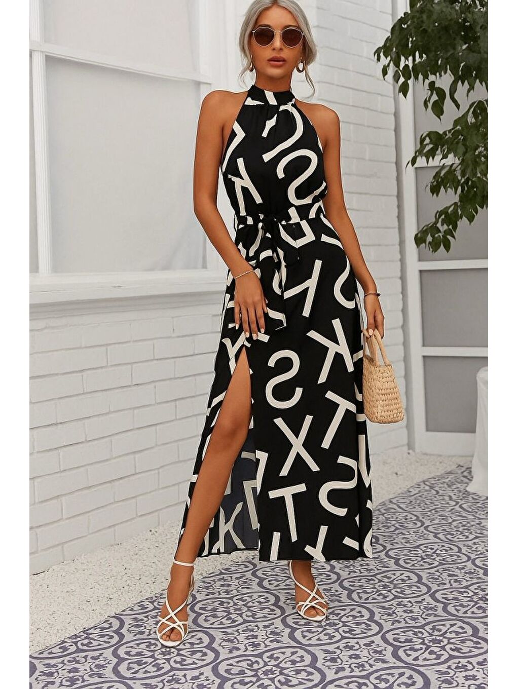 Pembe Kadın Omuzlardan Açık Halter Yakalı Yırtmaçlı çiçek Desenli Süprem Elbise-2