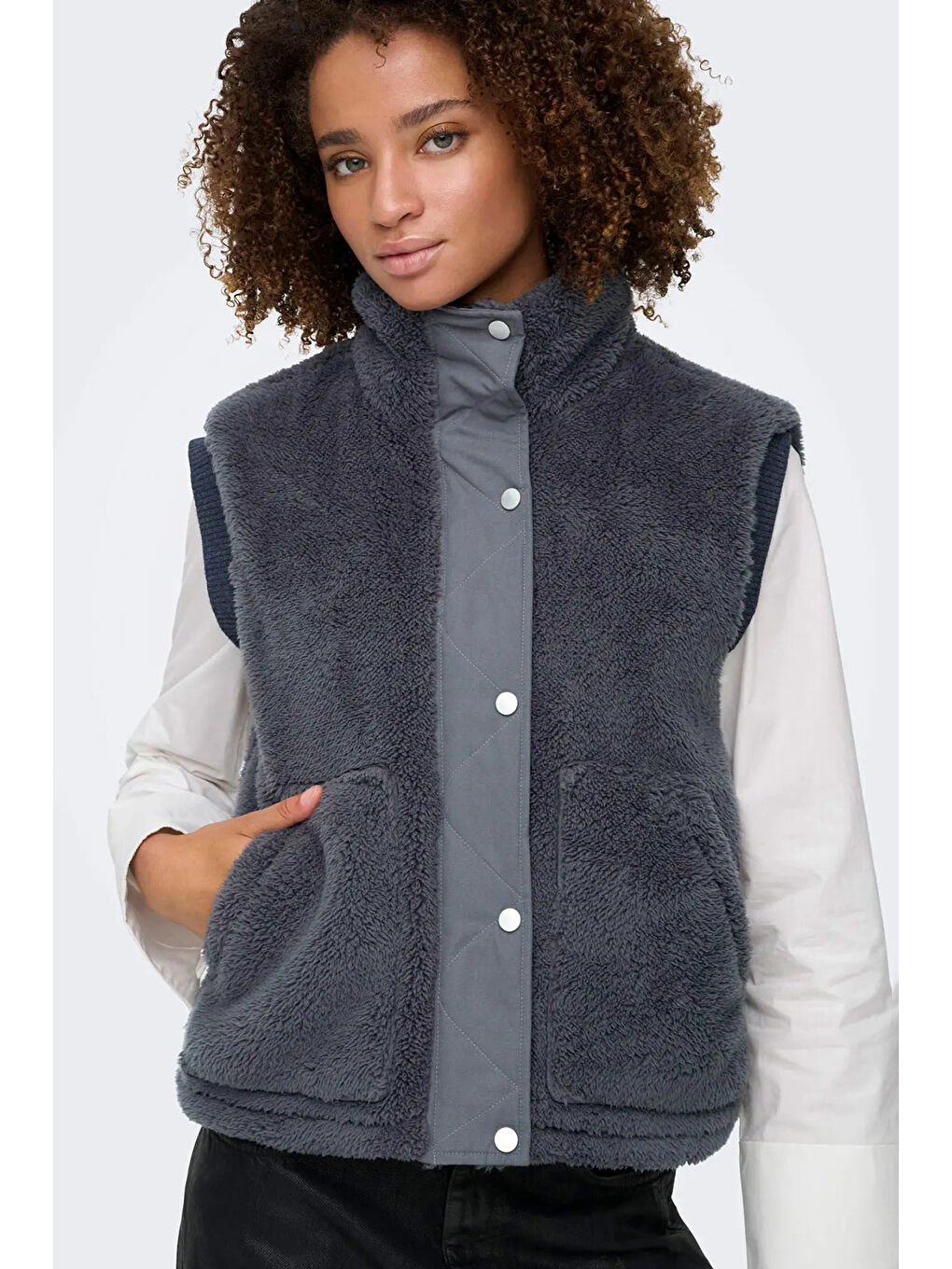 Antrasit Onlbari Regular Fit Dik Yaka Cepli Pelüş Yelek 15358902-3