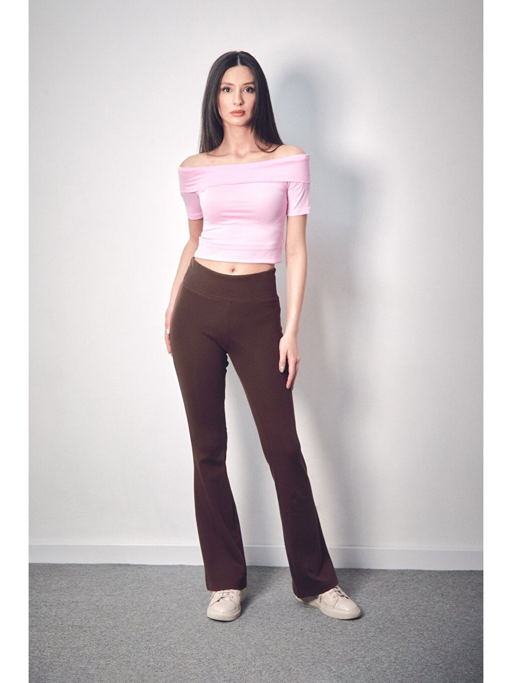 Kahverengi Beli Lastikli Yüksek Bel Flare Pantolon