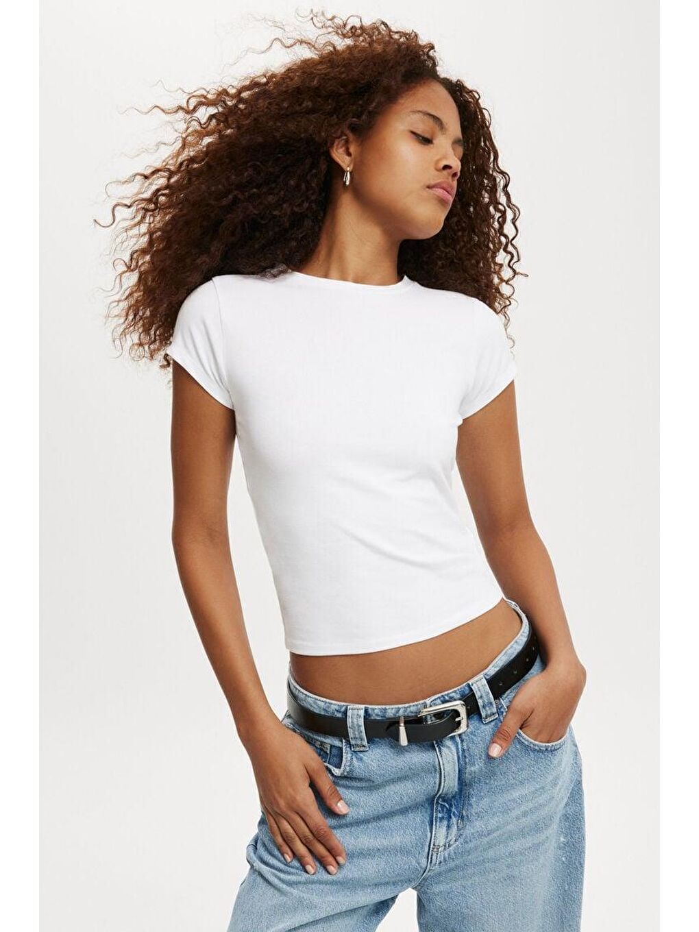 Beyaz Bisiklet Yaka Basic Kadın T-Shirt Mg2479-2