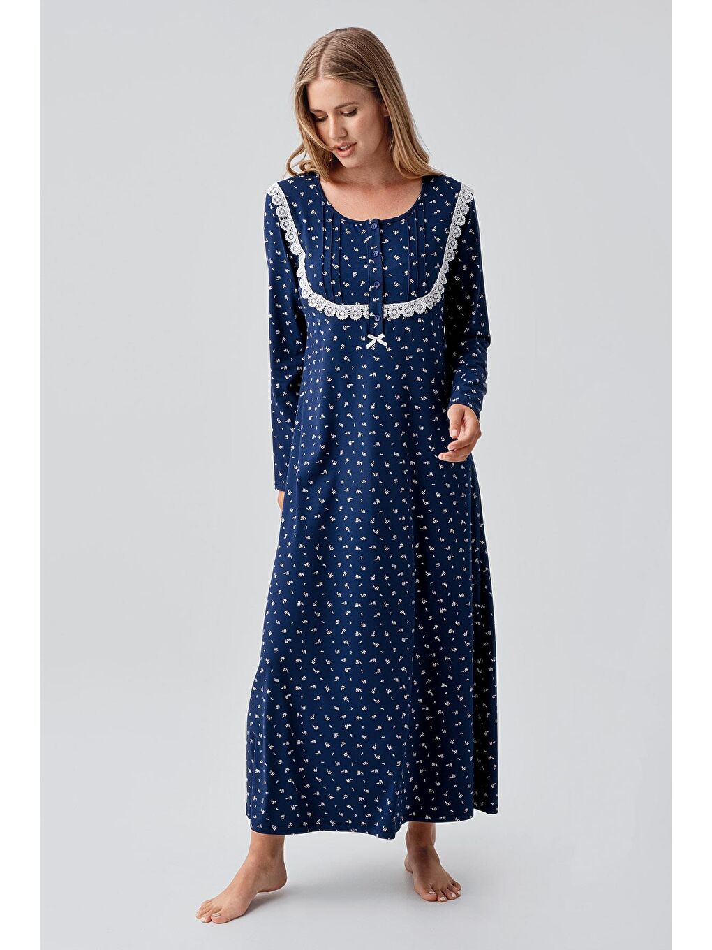 Lacivert Uzun Kollu Desenli Düğmeli Esnek Pamuklu Gecelik 18101