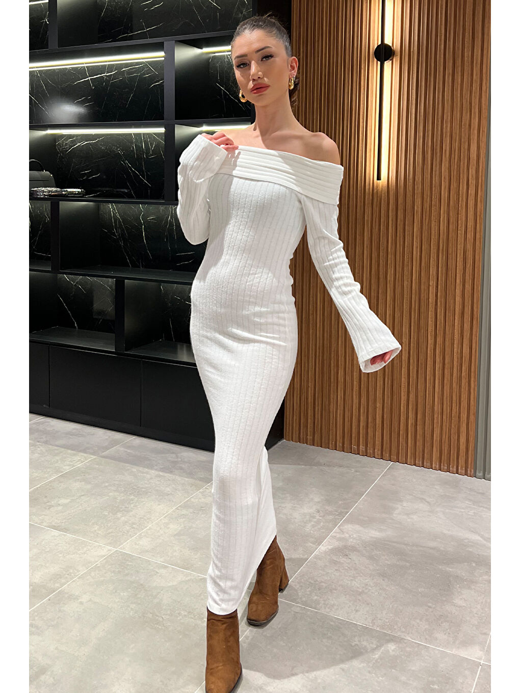 Beyaz Madonna Yaka Kadın Uzun Elbise