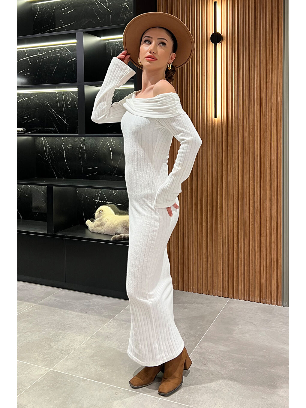 Beyaz Madonna Yaka Kadın Uzun Elbise-1