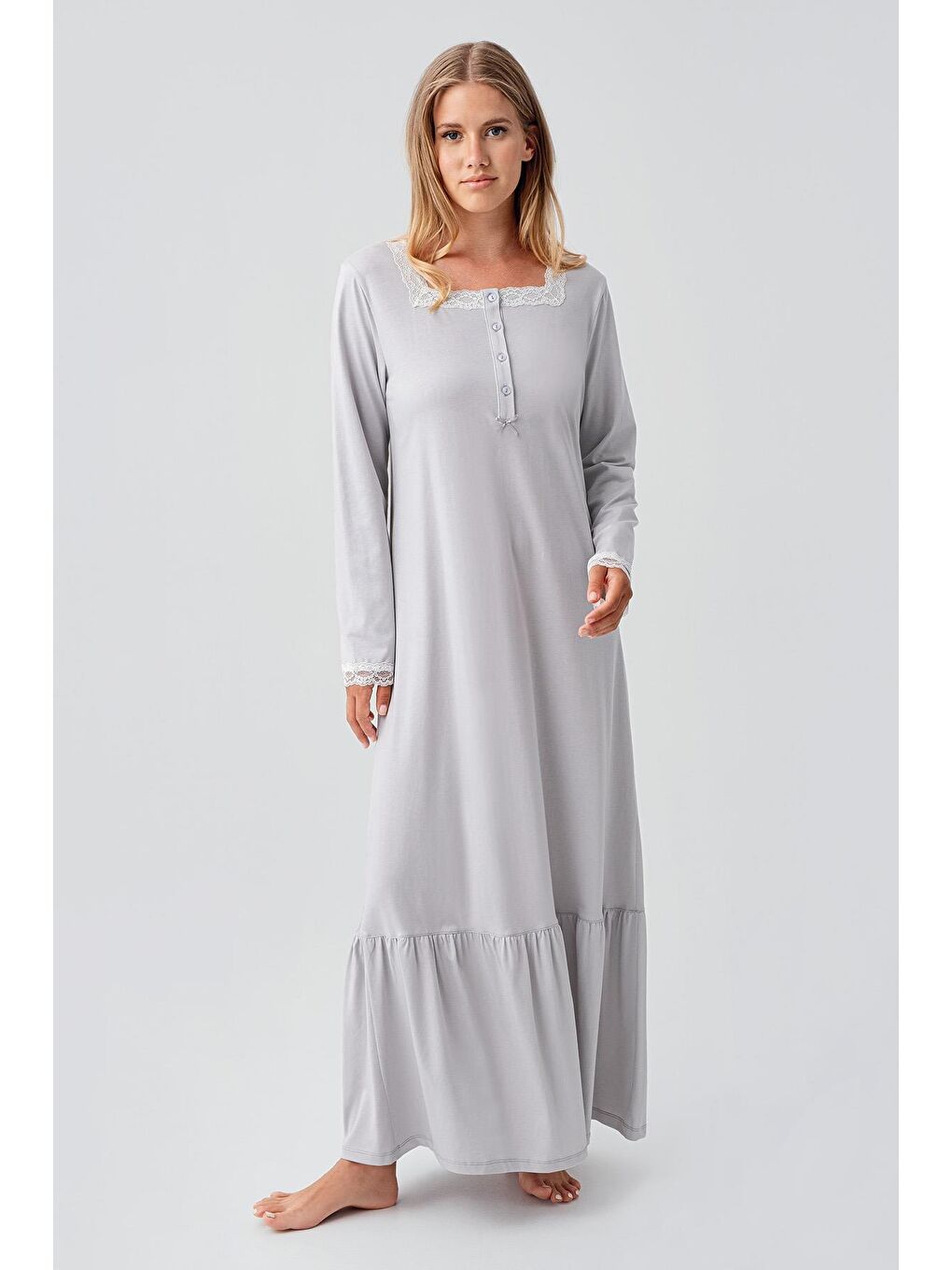 Gri Uzun Kollu Düğmeli Dantelli Esnek Pamuklu Gecelik 18100-1