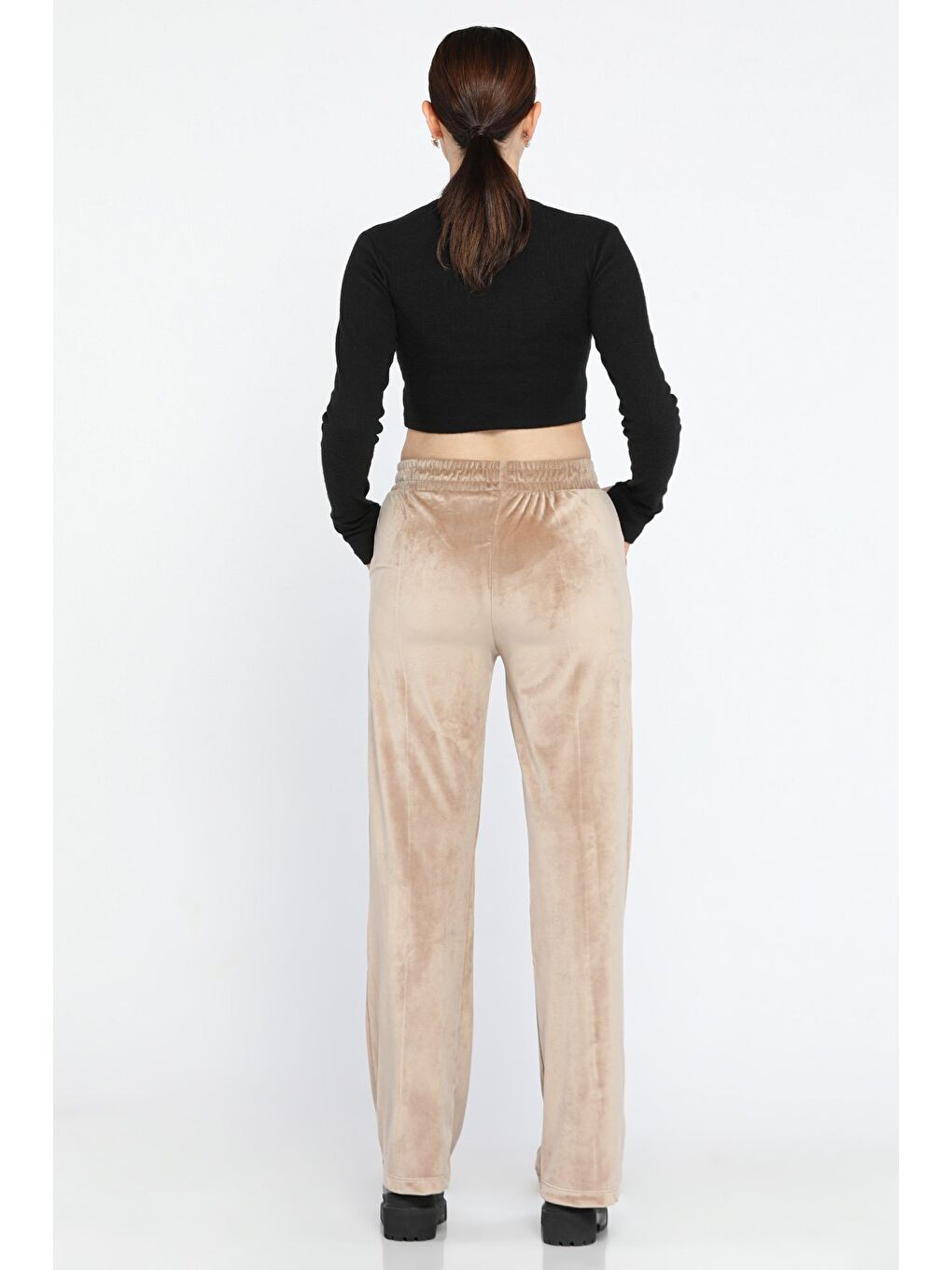 Bej Kadın Kadife Ön Çimalı Bol Paça Pantolon-2