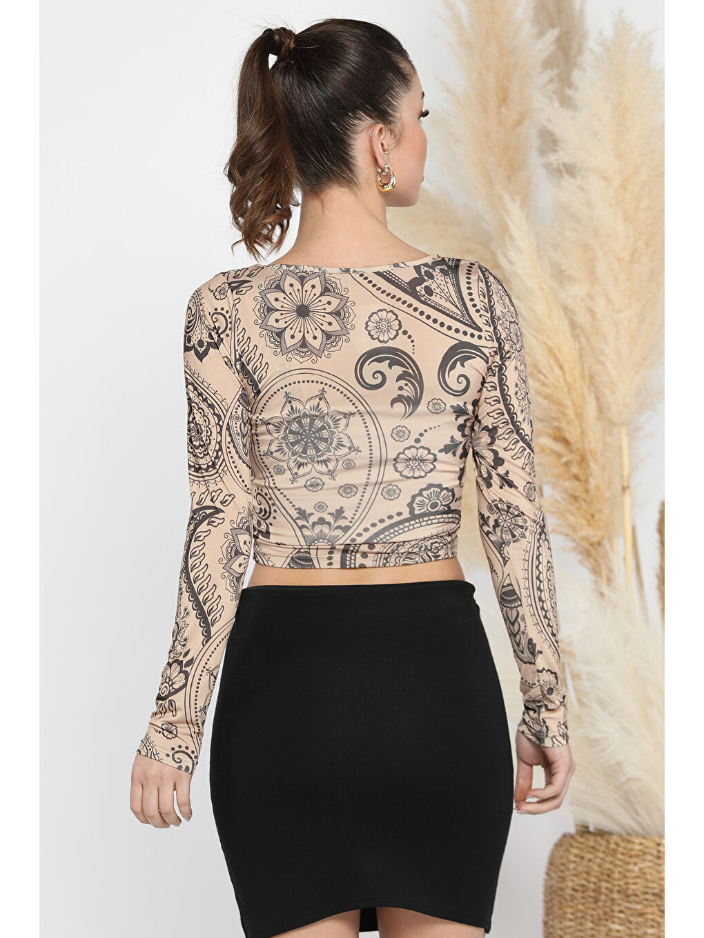 Gülseli Bej Desenli Kare Yaka Kadın Croptop Bluz - 2
