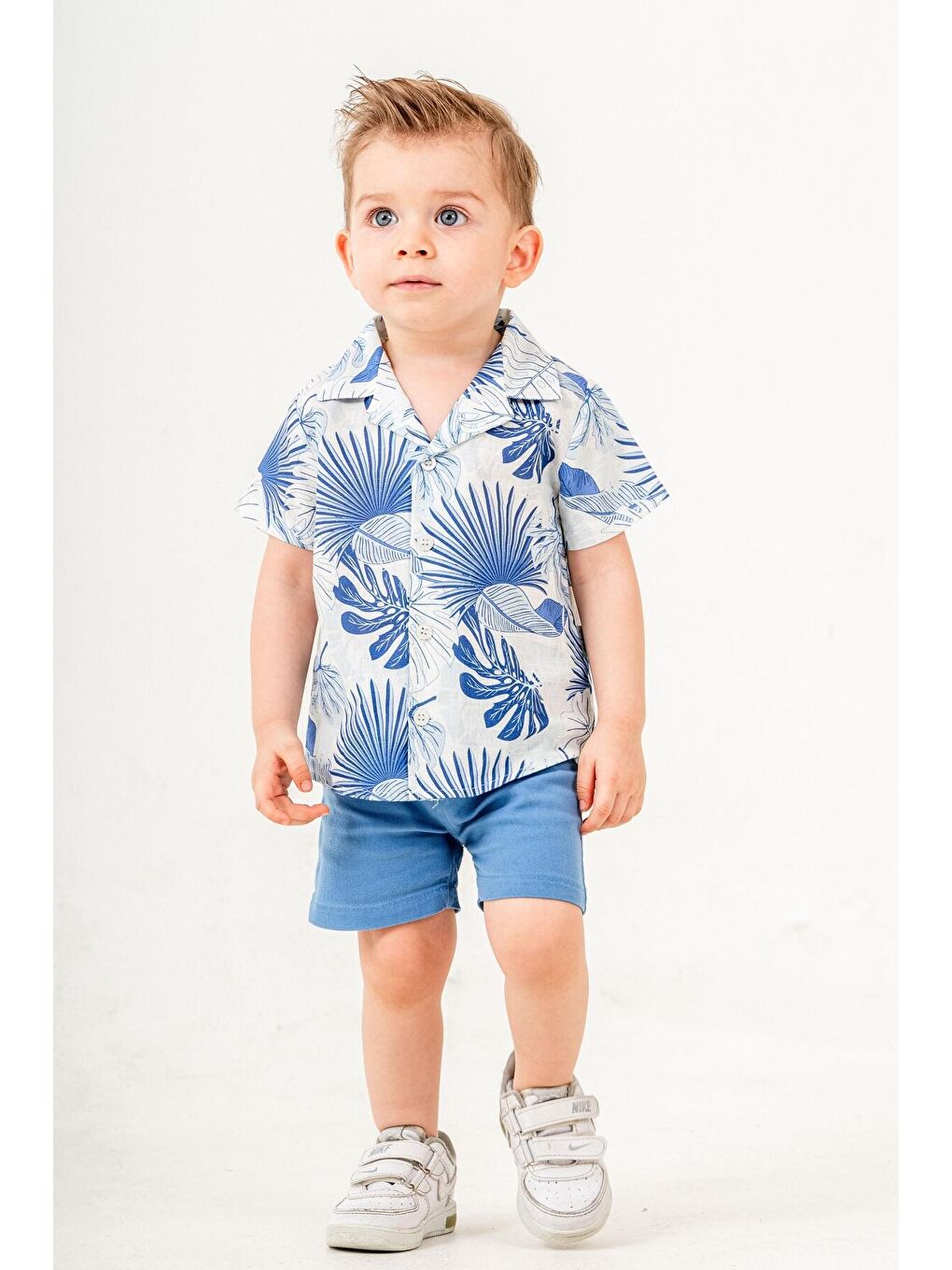 Mavi Tarz Yaprak Desenli Gömlek Belden Ayarlanabilir Slopetli Kısa Kollu Şortlu 2'li Takım Çocuk ve-1