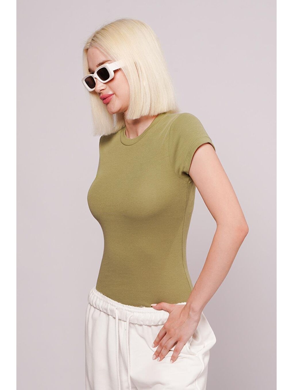 Açık Yeşil Bisiklet Yaka Basic Kadın T-Shirt Mg2479-1