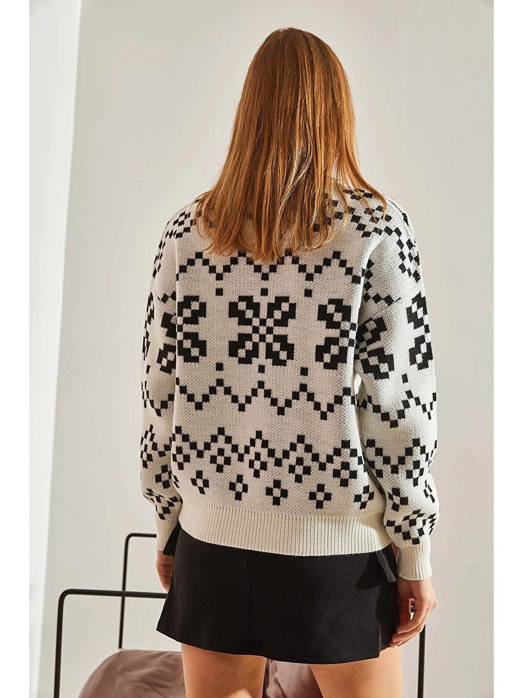 Beyaz Kadın Desenli Triko Kazak-2