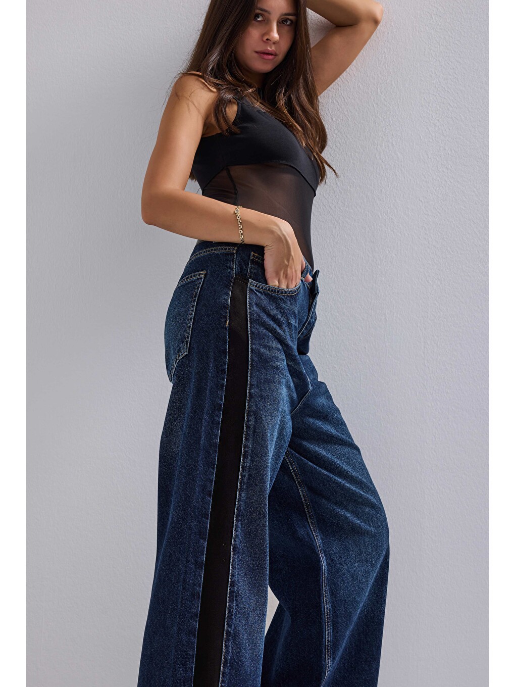 Kadın Koyu Mavi 2w6-5 Süper Baggy Yan Süet Detaylı Özel Tasarım Denim Jean-1