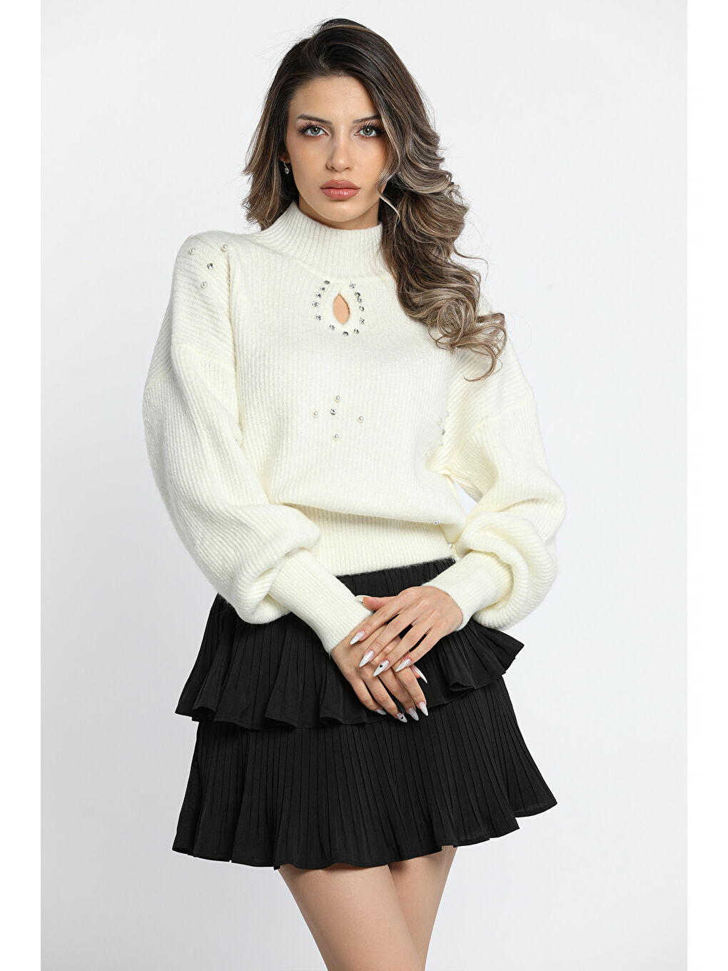 Ekru Kadın Ön Pencereli Taş Detaylı Bel Ve Kol Lastikli Triko Bluz