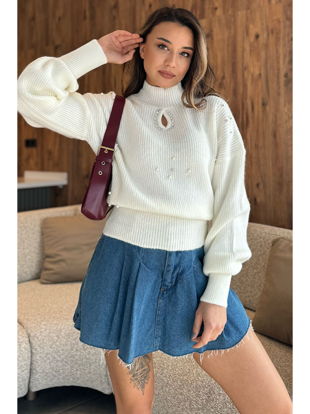 Ekru Kadın Ön Pencereli Taş Detaylı Bel Ve Kol Lastikli Triko Bluz-1