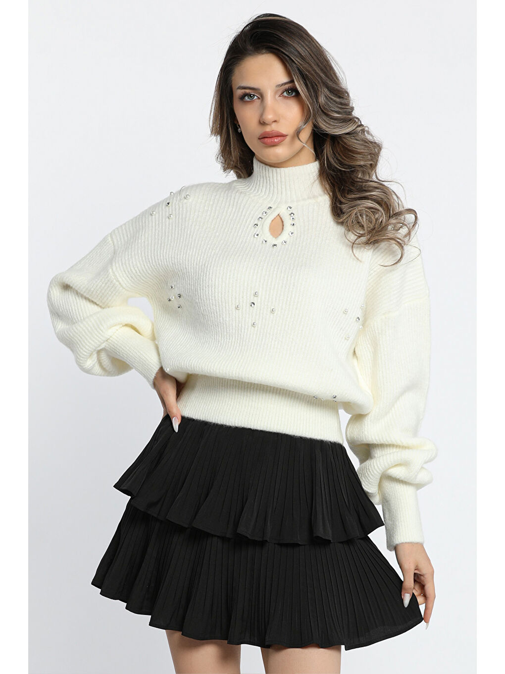 Ekru Kadın Ön Pencereli Taş Detaylı Bel Ve Kol Lastikli Triko Bluz-2