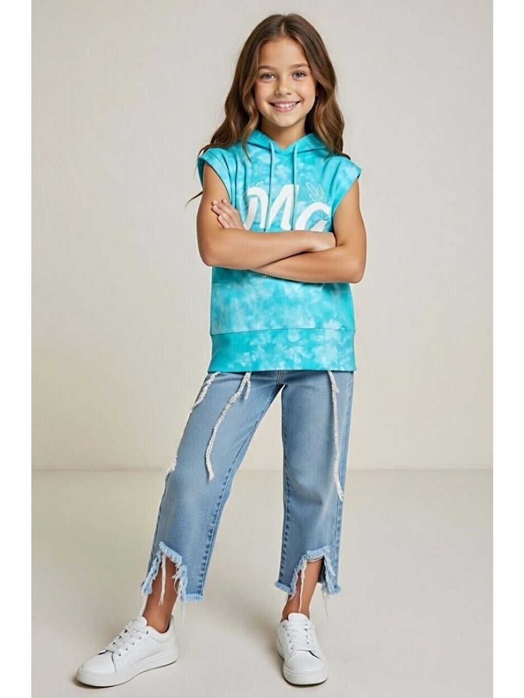 Kız Çocuk üzeri MG Yazı ve Yaprak Detaylı Kapüşonlu Kolsuz Turkuaz Sweatshirt-1