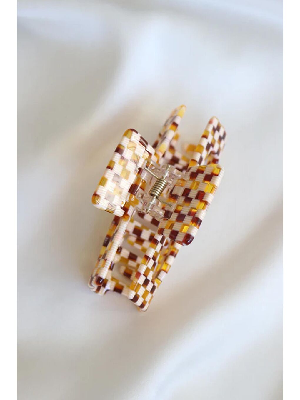 Ekru Dikdörtgen Orta Boy Lüks Akrilik Mandal Toka-1