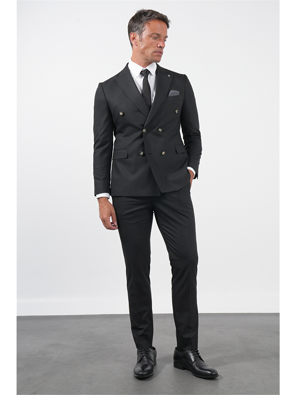 Siyah-Gri Kılıç Yaka Düz Bez Ayağı Kruvaze 6 Drop Slim Fit Esnek Takım Elbise 1001260173