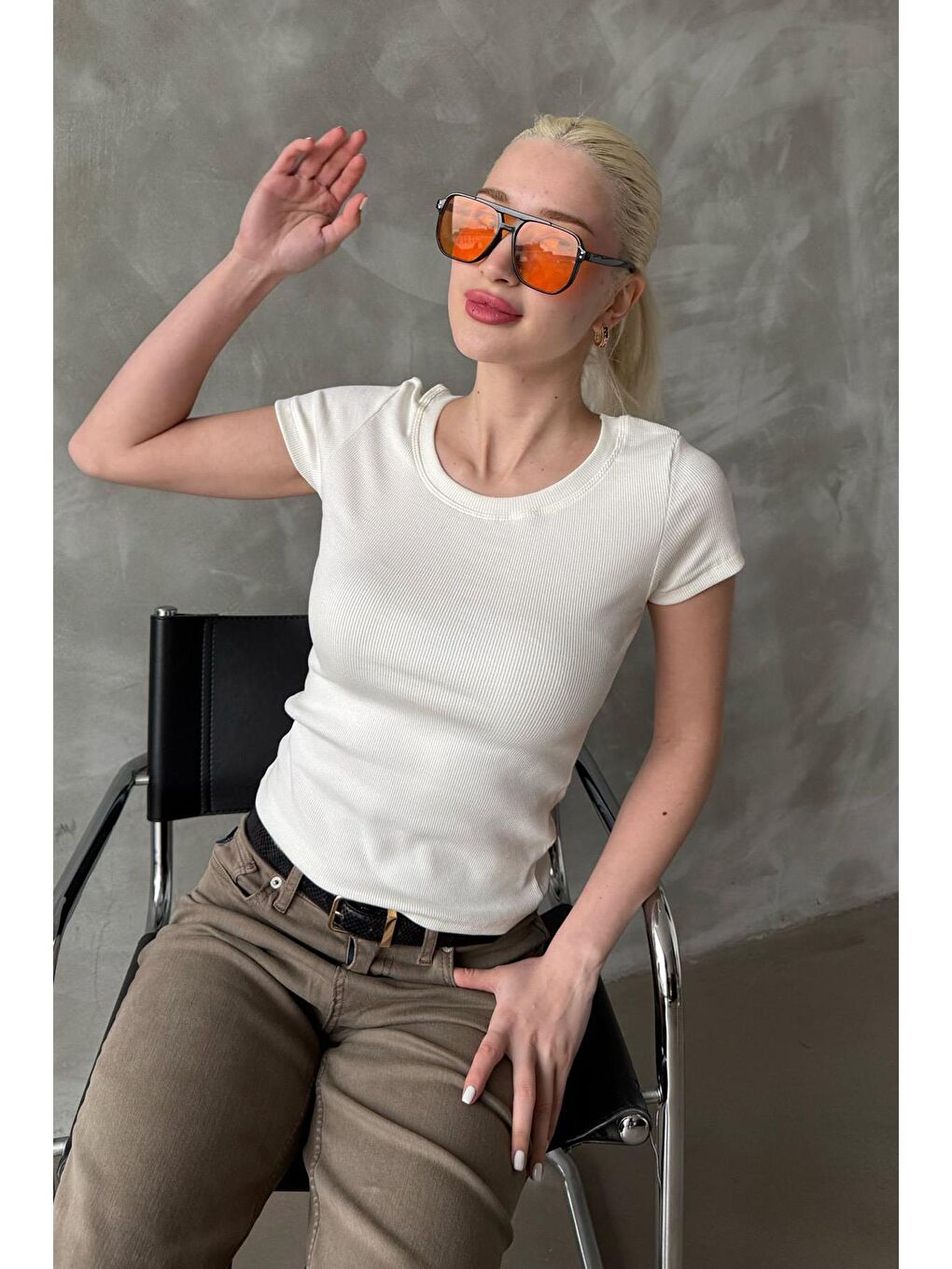 Beyaz Geniş Yaka Fittili Basic Kadın T-Shirt Mg2293-1