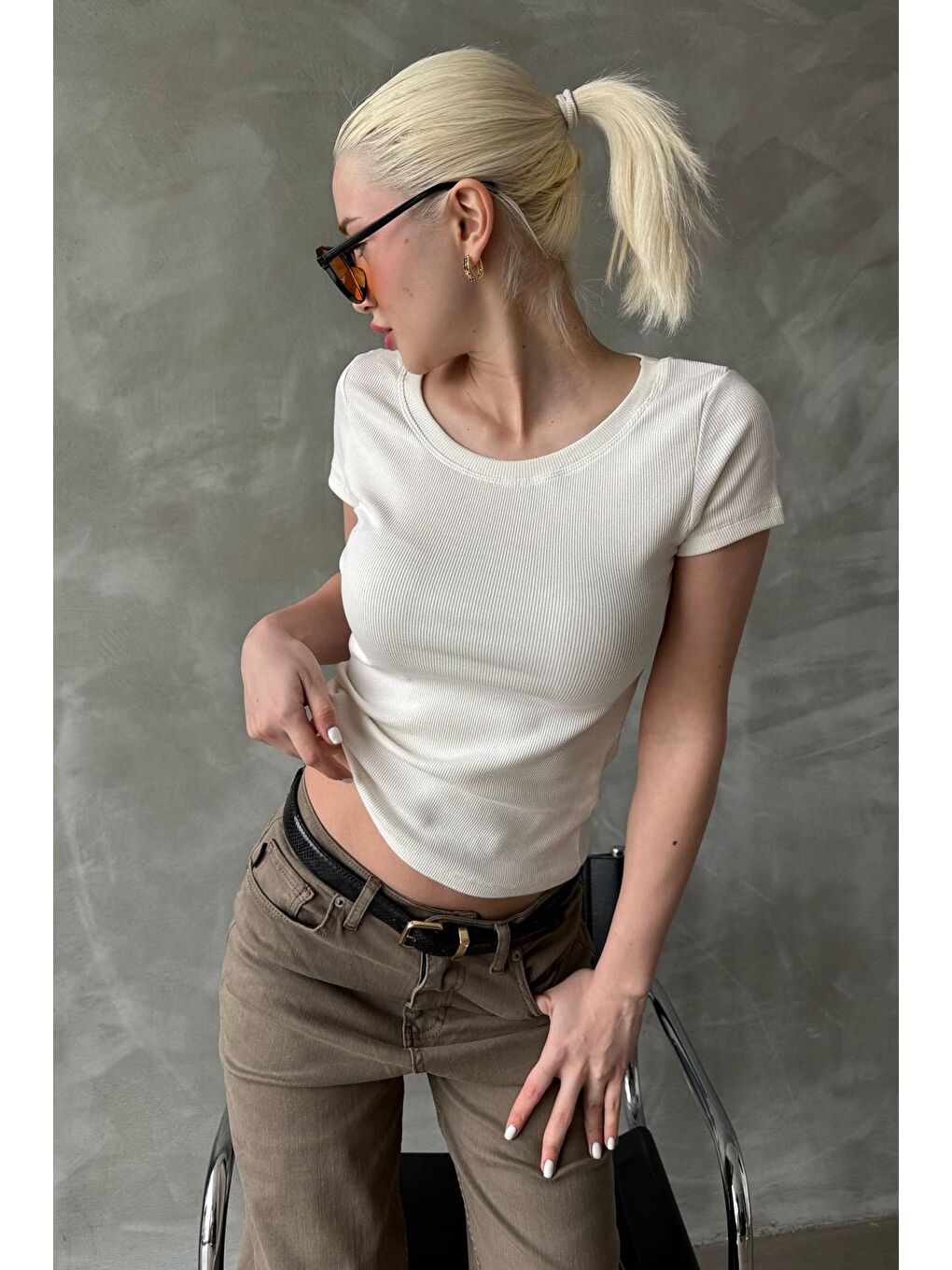 Beyaz Geniş Yaka Fittili Basic Kadın T-Shirt Mg2293-2