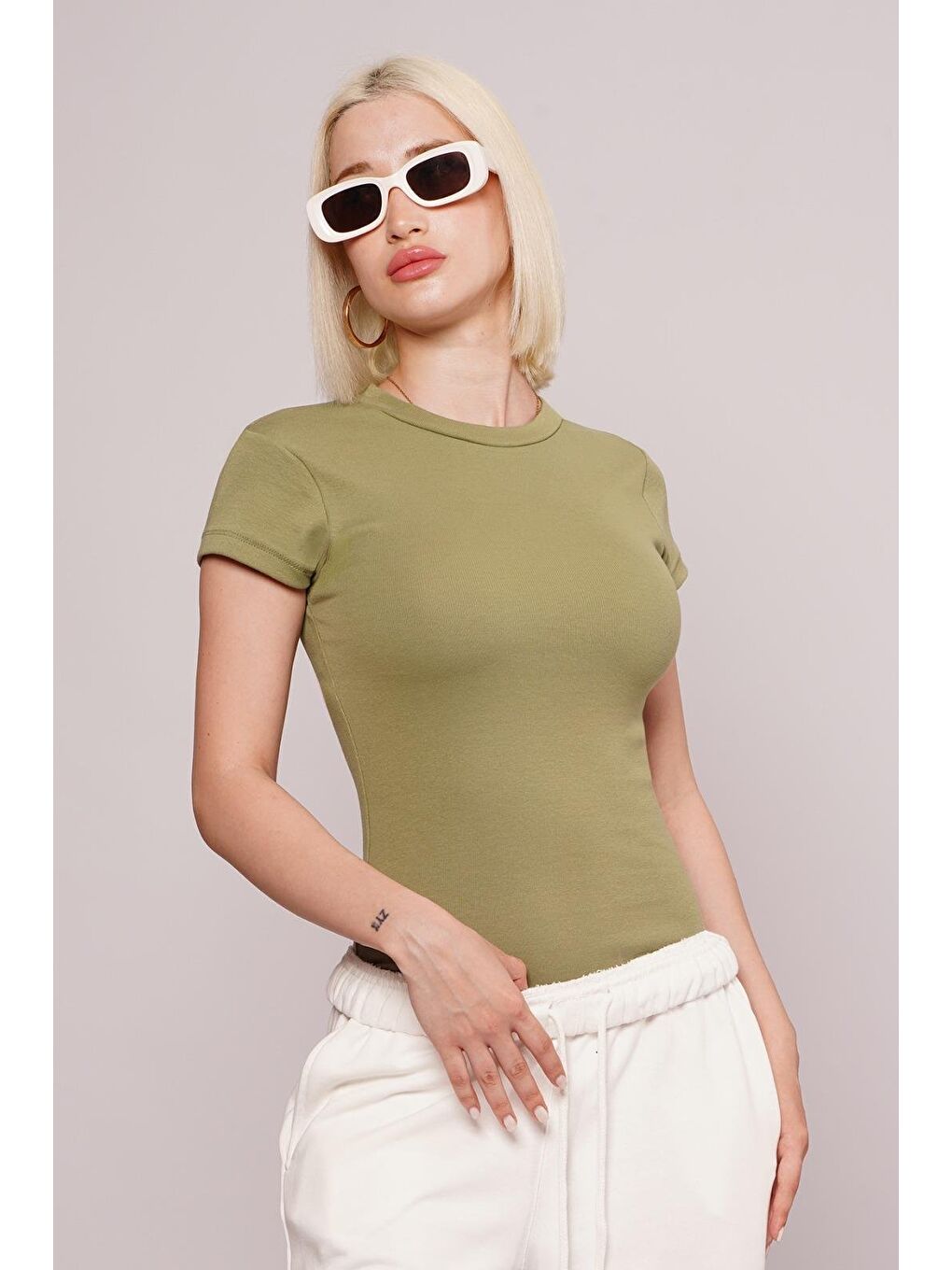 Açık Yeşil Bisiklet Yaka Basic Kadın T-Shirt Mg2479-3