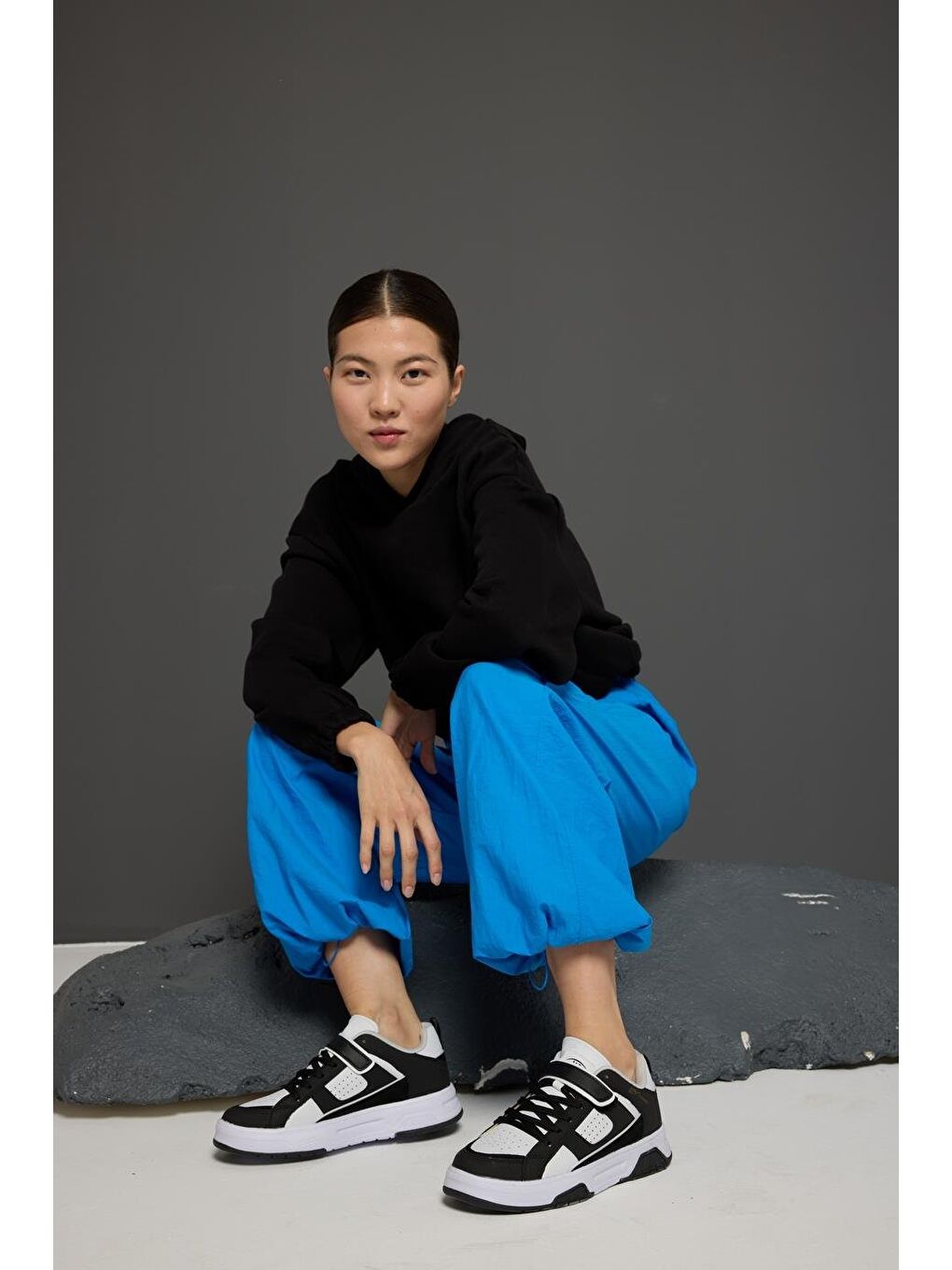 Kadın Sneaker - Siyah-Beyaz, Cırtlı-2