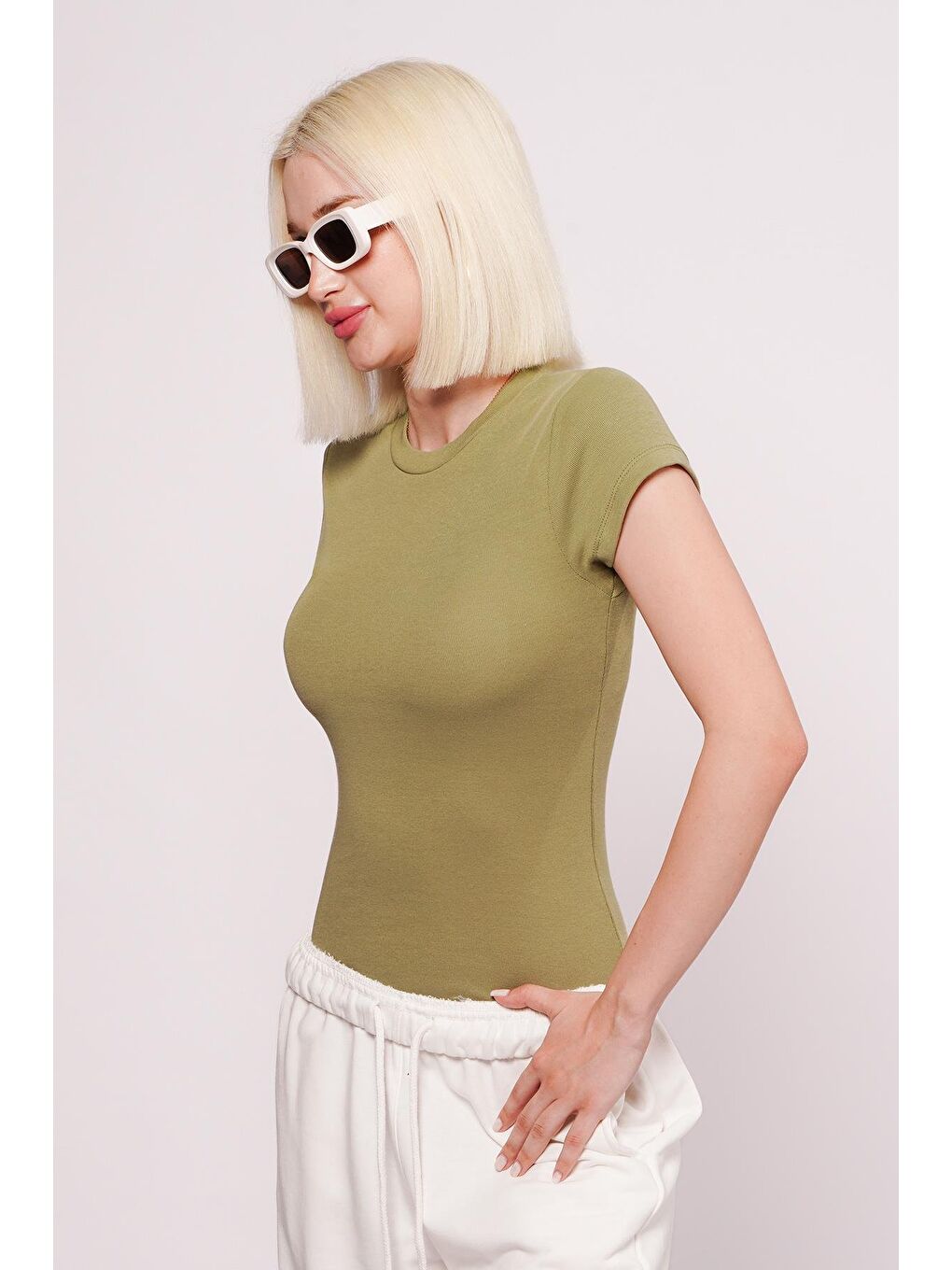 Açık Yeşil Bisiklet Yaka Basic Kadın T-Shirt Mg2479-4