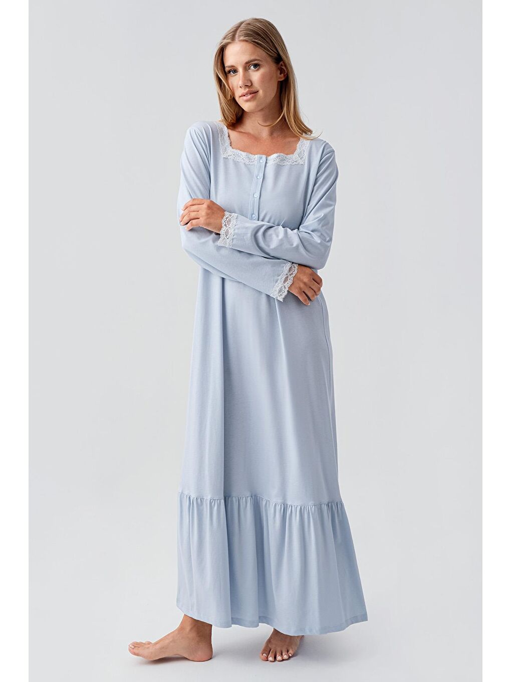 Mavi Uzun Kollu Düğmeli Dantelli Esnek Pamuklu Gecelik 18100-1