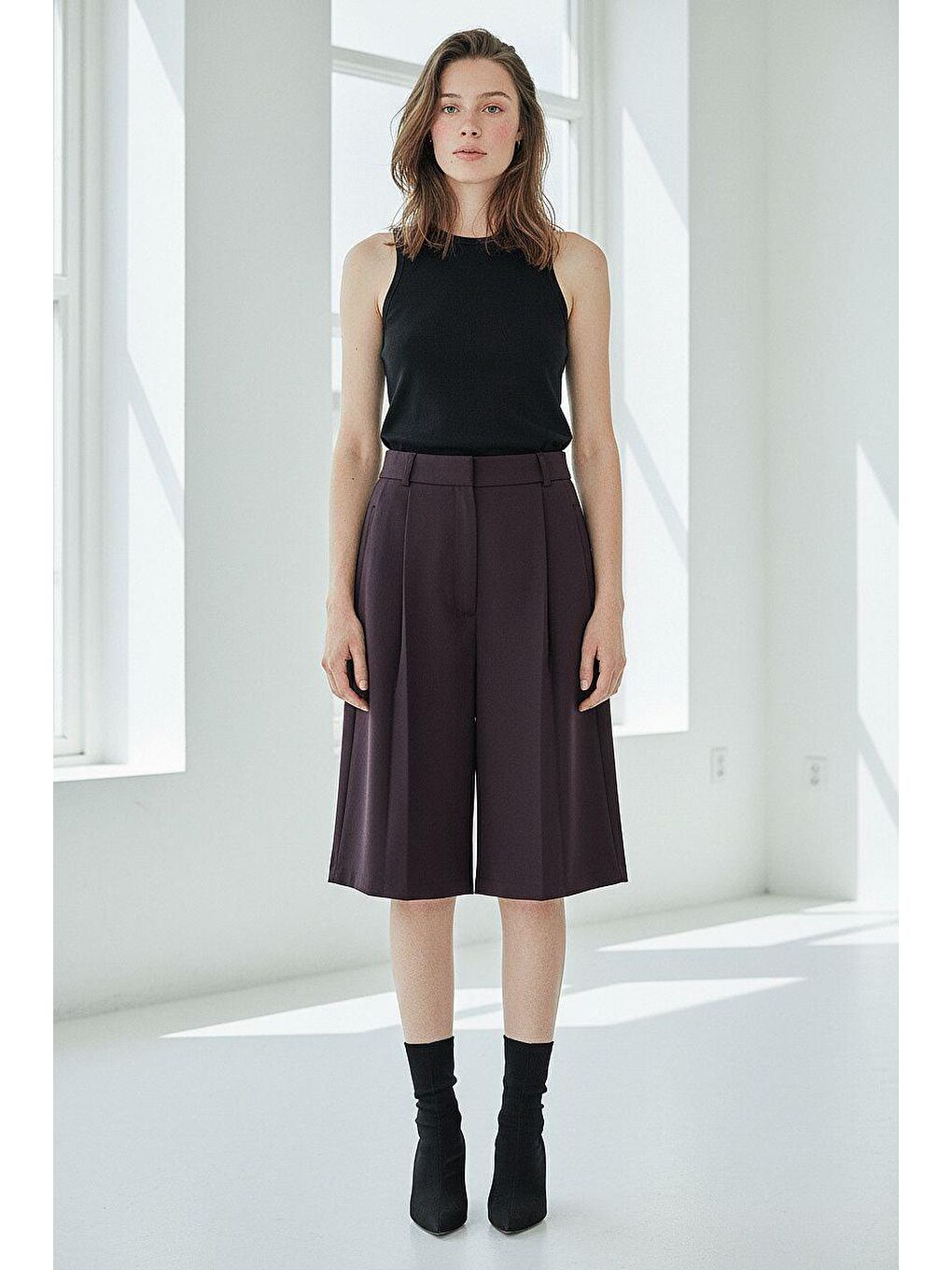 Mürdüm Pileli Cepli Kadın Bermuda Mg2620